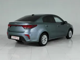 Kia  6