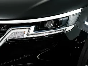 Kia  8