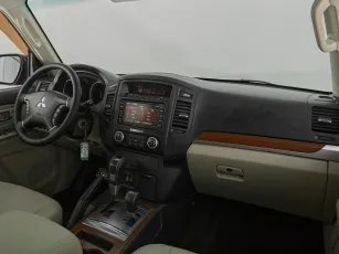 Mitsubishi  9