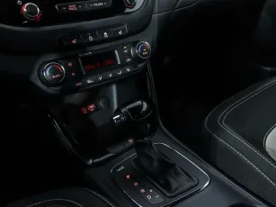 Kia  12