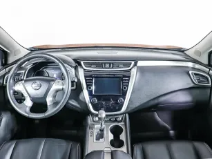 Nissan  11