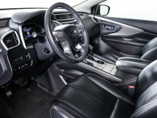Nissan  12