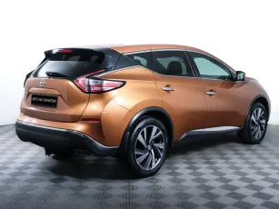 Nissan  5