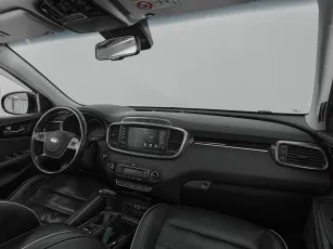 Kia  10