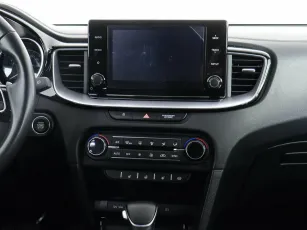 Kia  8