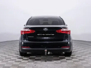Kia  6