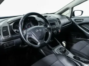 Kia  9
