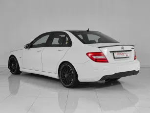 Mercedes-Benz  4