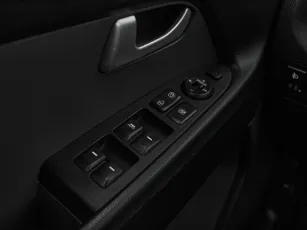 Kia  10