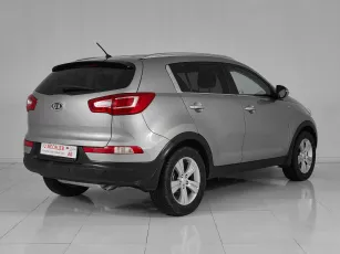 Kia  6