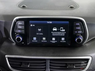 Hyundai  12