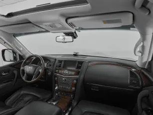 Infiniti  10