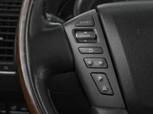 Infiniti  12