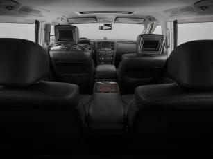 Infiniti  25
