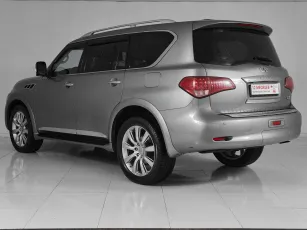 Infiniti  4