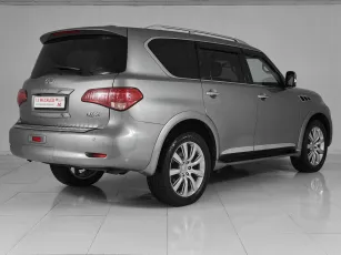 Infiniti  6