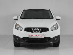 Nissan  2