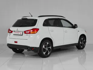 Mitsubishi  6