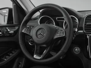 Mercedes-Benz  11