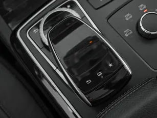 Mercedes-Benz  28