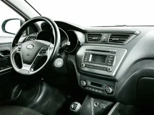 Kia  10