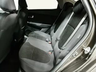 Kia  12