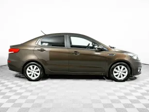 Kia  4