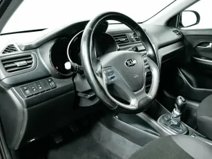 Kia  9