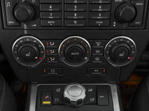Land Rover  19