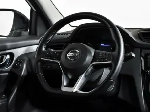 Nissan  12