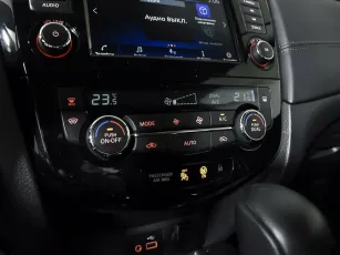 Nissan  16