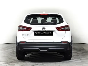 Nissan  6