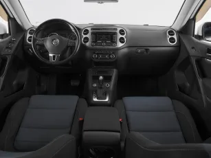 Volkswagen  8