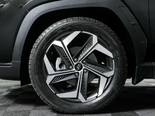Hyundai  9