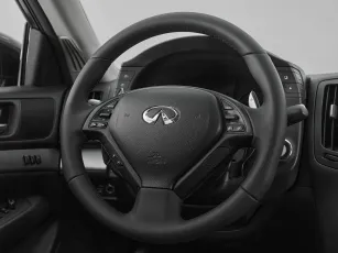 Infiniti  10