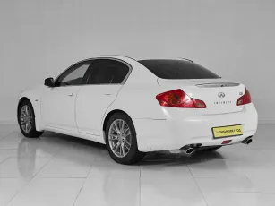 Infiniti  4