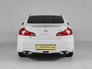 Infiniti  5