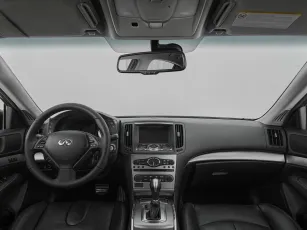 Infiniti  8