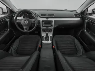 Volkswagen  8