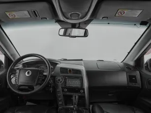 SsangYong  8