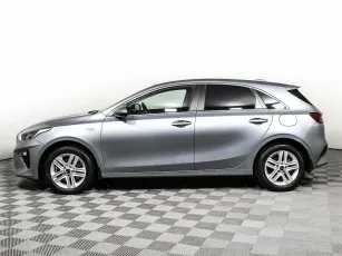 Kia  3