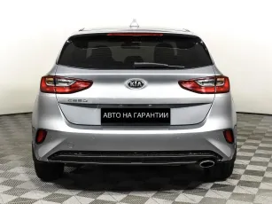 Kia  6
