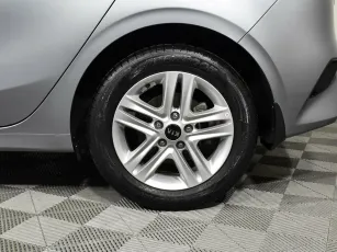 Kia  7