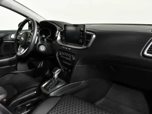 Kia  8