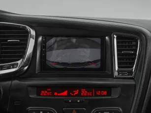 Kia  14