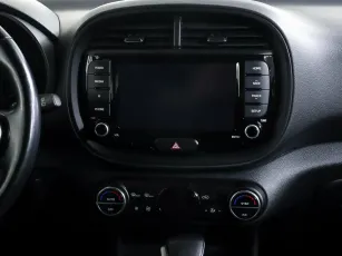 Kia  14