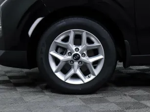 Kia  9
