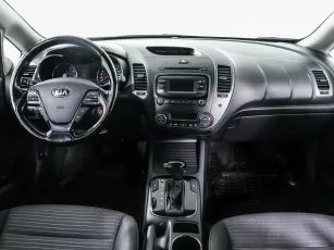 Kia  6