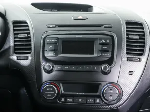 Kia  8