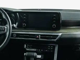 Kia  10